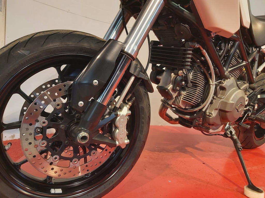 DUCATI HYPERMOTARD 796