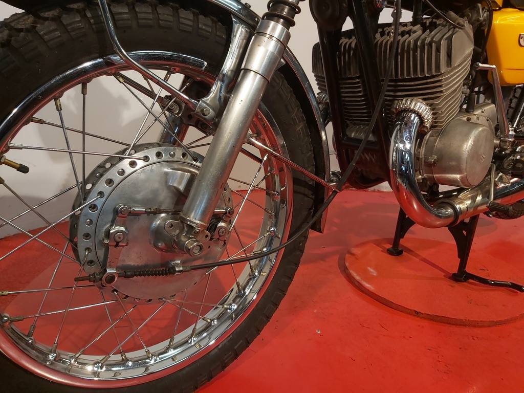 SUZUKI T500 Titan