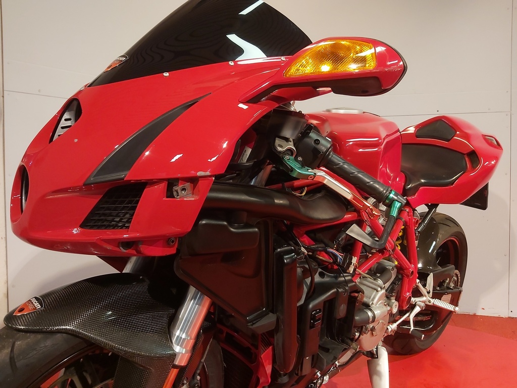 DUCATI 999