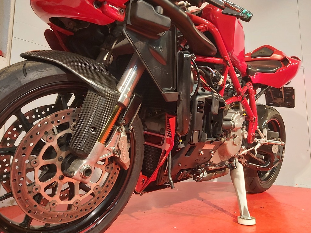 DUCATI 999
