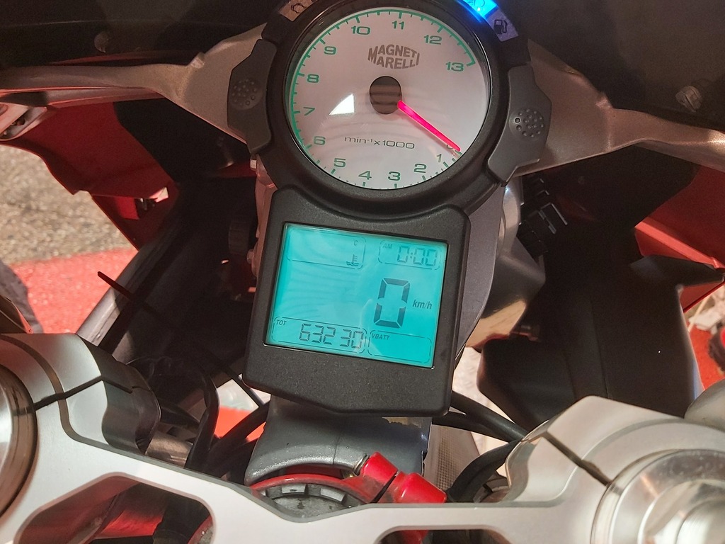 DUCATI 999