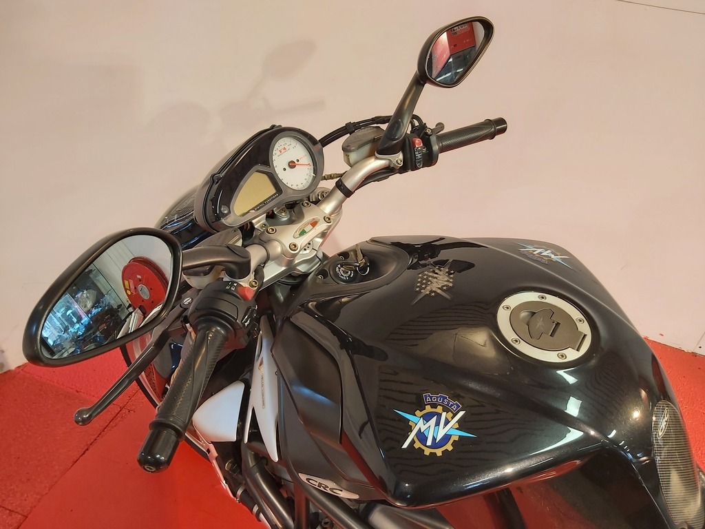 MV AGUSTA BRUTALE 750 S