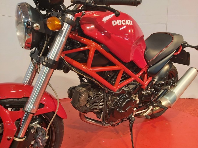 DUCATI MONSTER 695