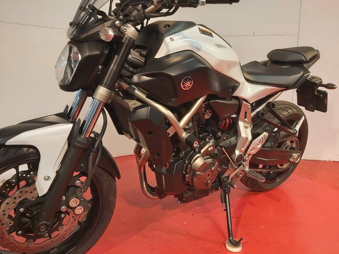 YAMAHA MT 07