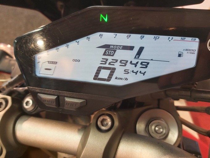 YAMAHA MT 09