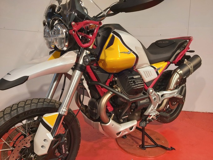 MOTO GUZZI V85 TT