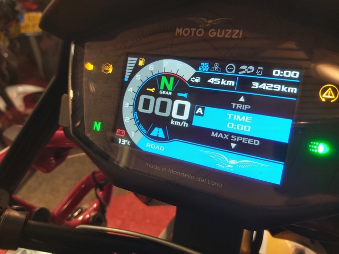 MOTO GUZZI V85 TT