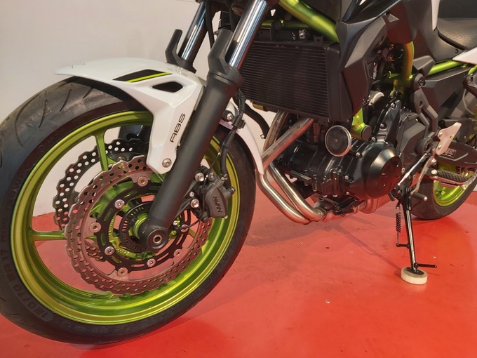KAWASAKI Z650 ABS
